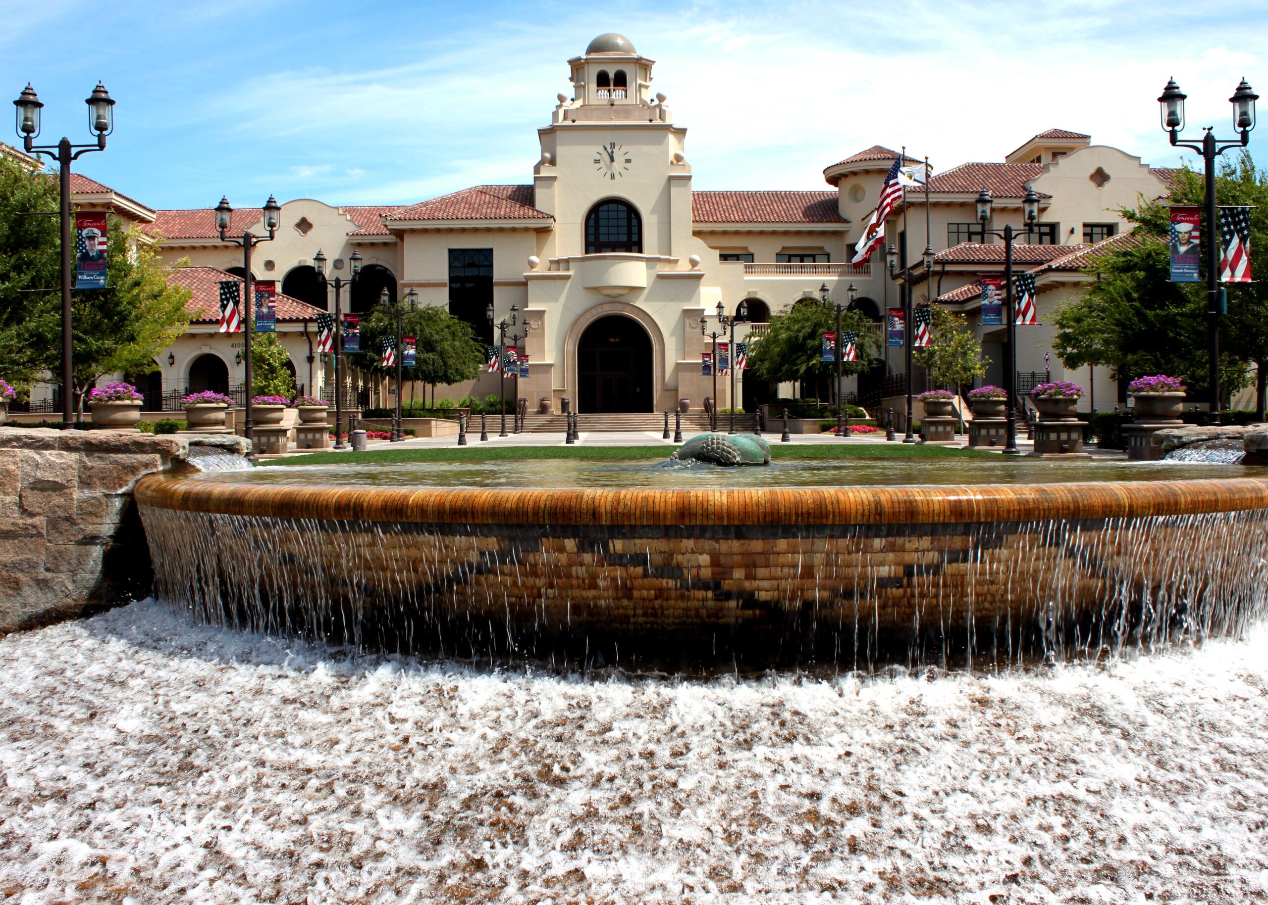 Temecula_City_Hall_(9671262878)